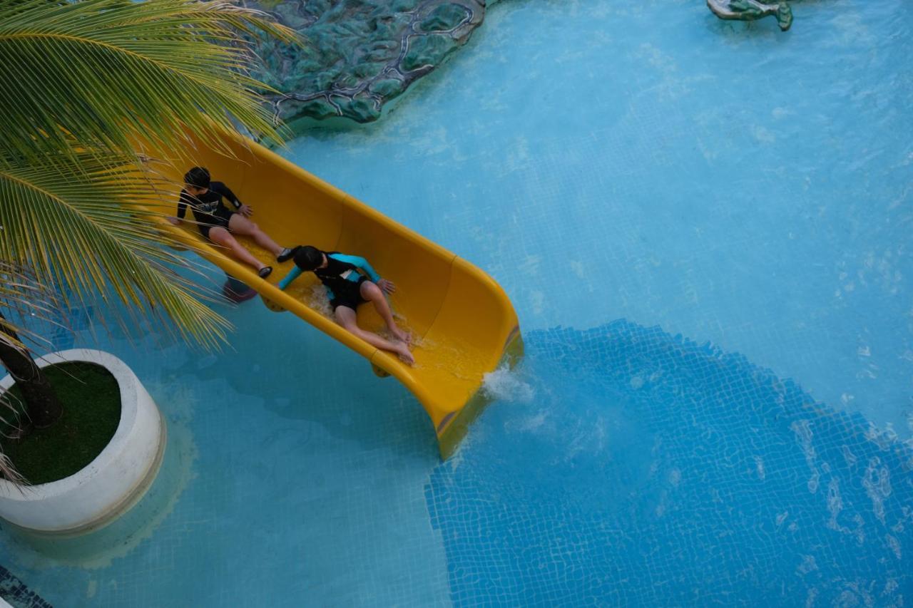 Landcons Hotel & Resort Langkawi Exterior photo